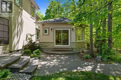 6005 Earlscourt Crescent Ottawa ON K4M 1K2