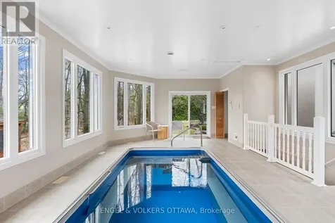 6005 Earlscourt Crescent Ottawa ON K4M 1K2