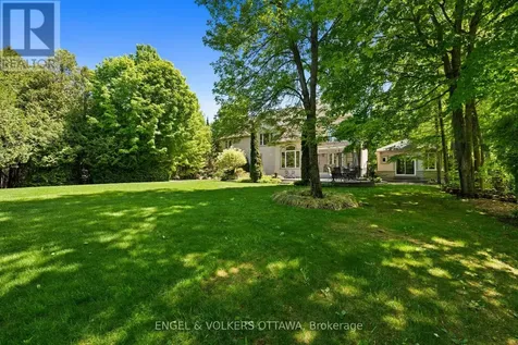 6005 Earlscourt Crescent Ottawa ON K4M 1K2