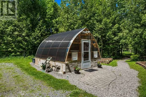 6005 Earlscourt Crescent Ottawa ON K4M 1K2