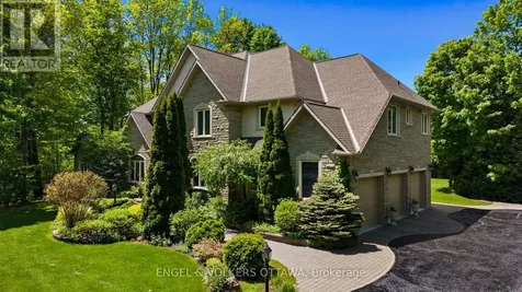 6005 Earlscourt Crescent Ottawa ON K4M 1K2