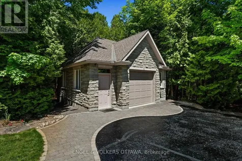 6005 Earlscourt Crescent Ottawa ON K4M 1K2