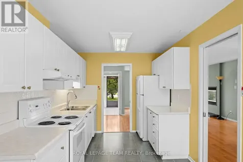 13 Arbor Ridge Ottawa ON K2S 1B9