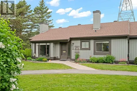 13 Arbor Ridge Ottawa ON K2S 1B9