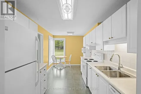 13 Arbor Ridge Ottawa ON K2S 1B9