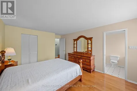 13 Arbor Ridge Ottawa ON K2S 1B9