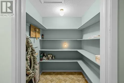 13 Arbor Ridge Ottawa ON K2S 1B9