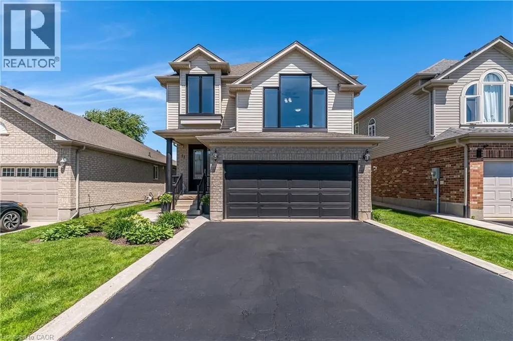 11 Goodwood Court Cambridge ON N1R 8M7