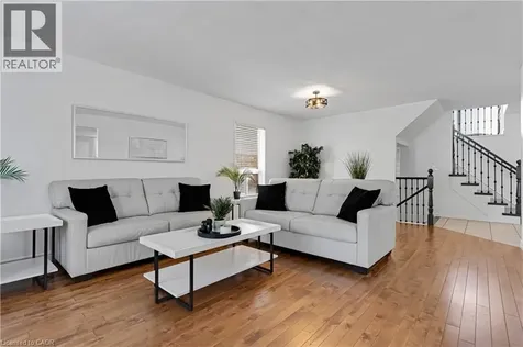11 Goodwood Court Cambridge ON N1R 8M7