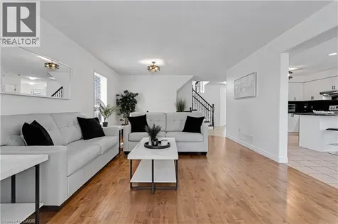 11 Goodwood Court Cambridge ON N1R 8M7