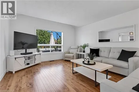 11 Goodwood Court Cambridge ON N1R 8M7