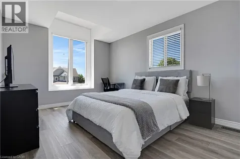 11 Goodwood Court Cambridge ON N1R 8M7