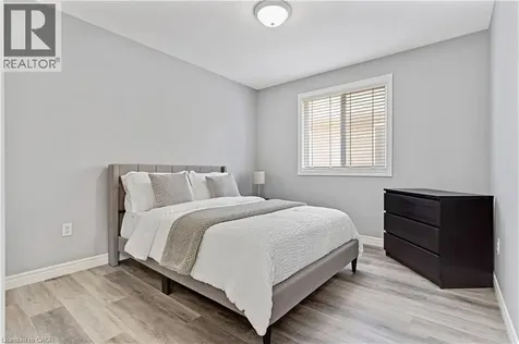 11 Goodwood Court Cambridge ON N1R 8M7