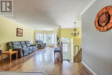 107 Greenfield Lane Chatham-kent ON N7L 5N5
