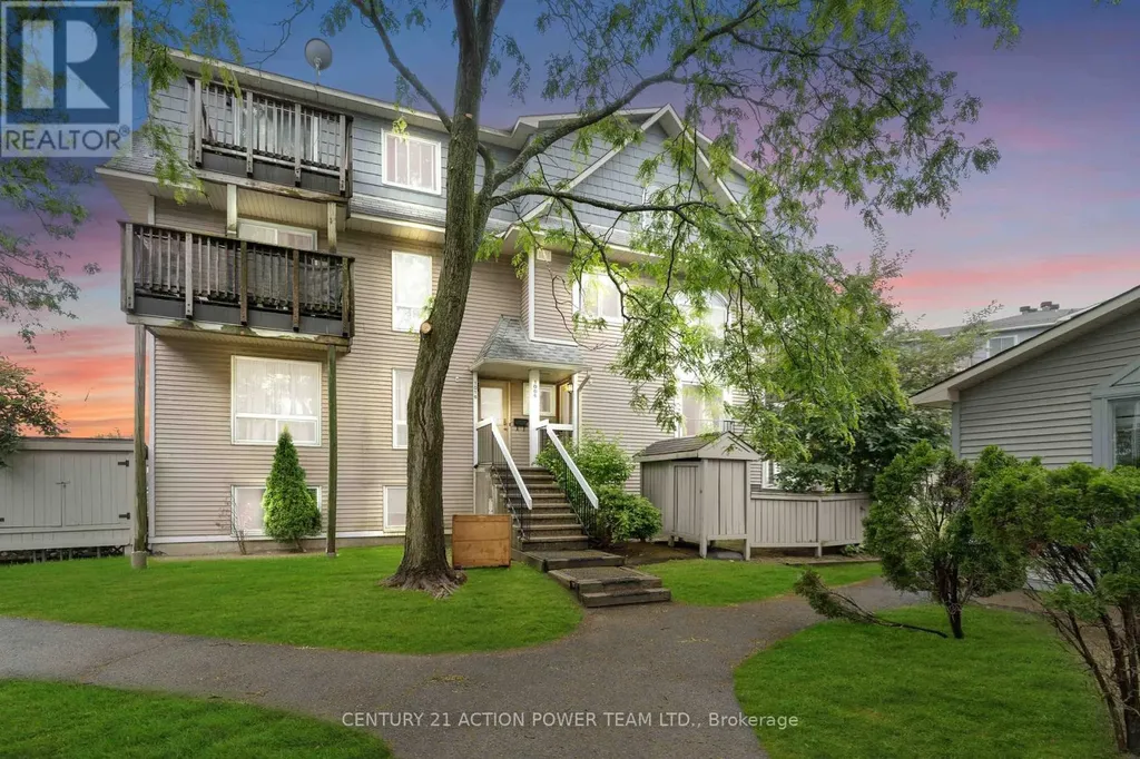 1006 Tanguay Court Ottawa ON K2L 3X5