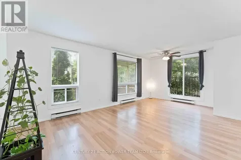 1006 Tanguay Court Ottawa ON K2L 3X5