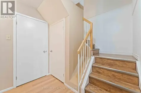 1006 Tanguay Court Ottawa ON K2L 3X5