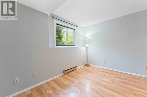 1006 Tanguay Court Ottawa ON K2L 3X5