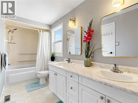 2409 Paula Court Burlington ON L7P 4M1