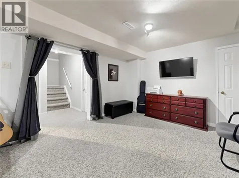 2409 Paula Court Burlington ON L7P 4M1