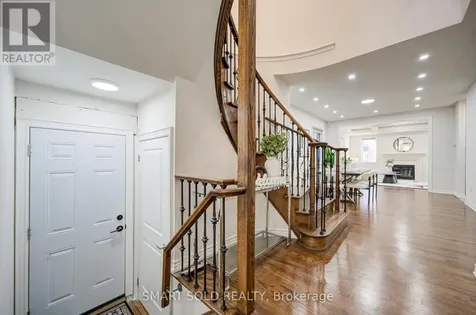 38 Crockart Lane Aurora ON L3X 1V9