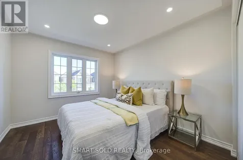 38 Crockart Lane Aurora ON L3X 1V9