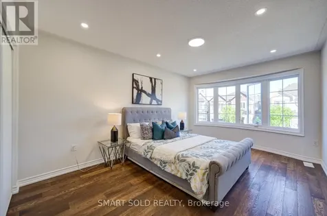 38 Crockart Lane Aurora ON L3X 1V9