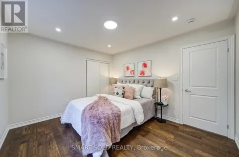 38 Crockart Lane Aurora ON L3X 1V9