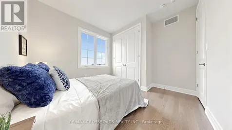 347 Berczy Green Drive Markham ON L6C 3S7