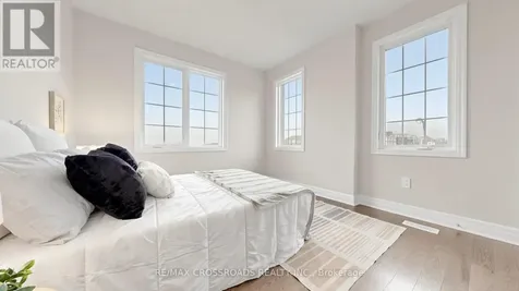 347 Berczy Green Drive Markham ON L6C 3S7