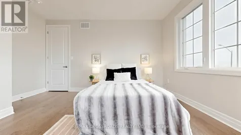 347 Berczy Green Drive Markham ON L6C 3S7