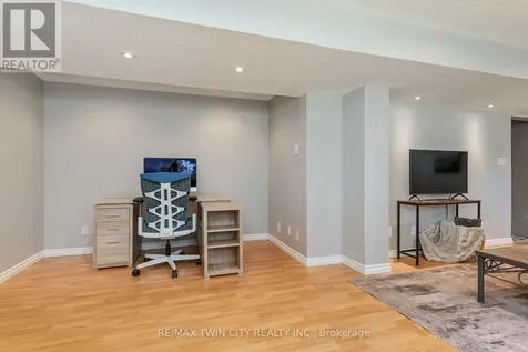 31 Windermere Court Kitchener ON N2N 2W3