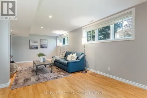 31 Windermere Court Kitchener ON N2N 2W3