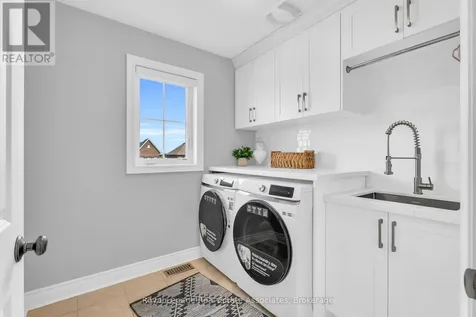 17 Mitchell Crescent Mono ON L9W 6W6