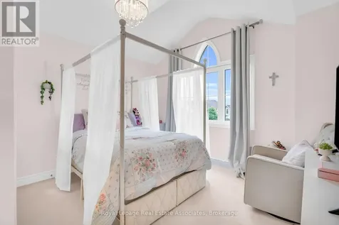 17 Mitchell Crescent Mono ON L9W 6W6