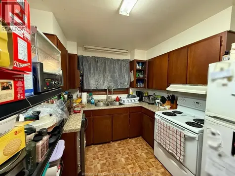 83 Victoria Avenue Kingsville ON N9Y 1T2
