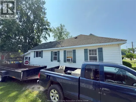 83 Victoria Avenue Kingsville ON N9Y 1T2