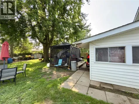 83 Victoria Avenue Kingsville ON N9Y 1T2