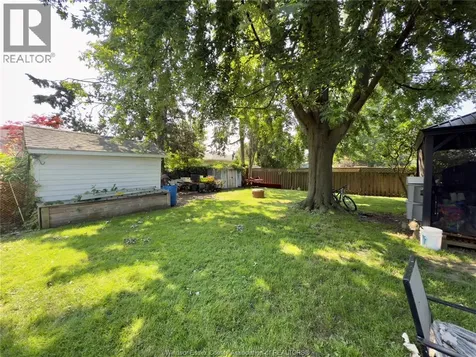 83 Victoria Avenue Kingsville ON N9Y 1T2