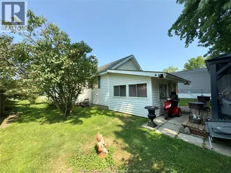 83 Victoria Avenue Kingsville ON N9Y 1T2