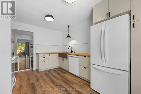 890 Cahill Drive West Ottawa ON K1V 9A4