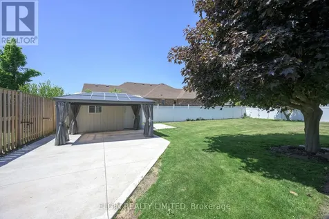 2 Lyndale Avenue Central Elgin ON N5R 1C4