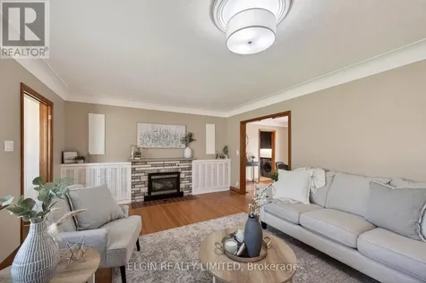 2 Lyndale Avenue Central Elgin ON N5R 1C4