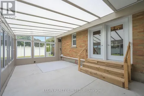 2 Lyndale Avenue Central Elgin ON N5R 1C4