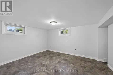 2 Lyndale Avenue Central Elgin ON N5R 1C4