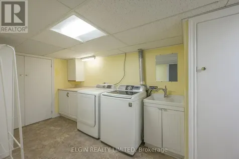 2 Lyndale Avenue Central Elgin ON N5R 1C4