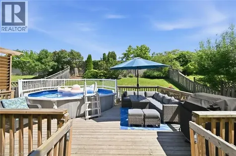 54 Merritt Crescent Grimsby ON L3M 5B7