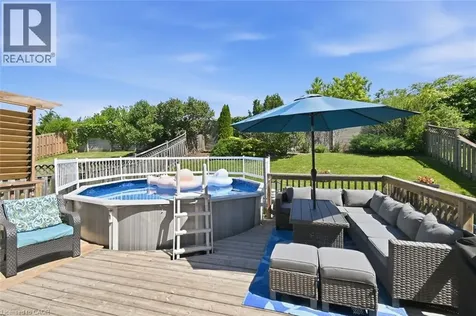 54 Merritt Crescent Grimsby ON L3M 5B7