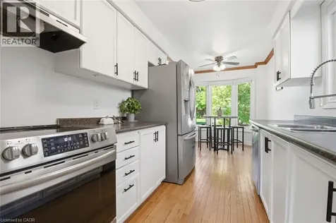 54 Merritt Crescent Grimsby ON L3M 5B7