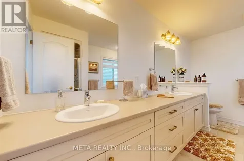 61 Maidens Crescent Collingwood ON L9Y 5M4